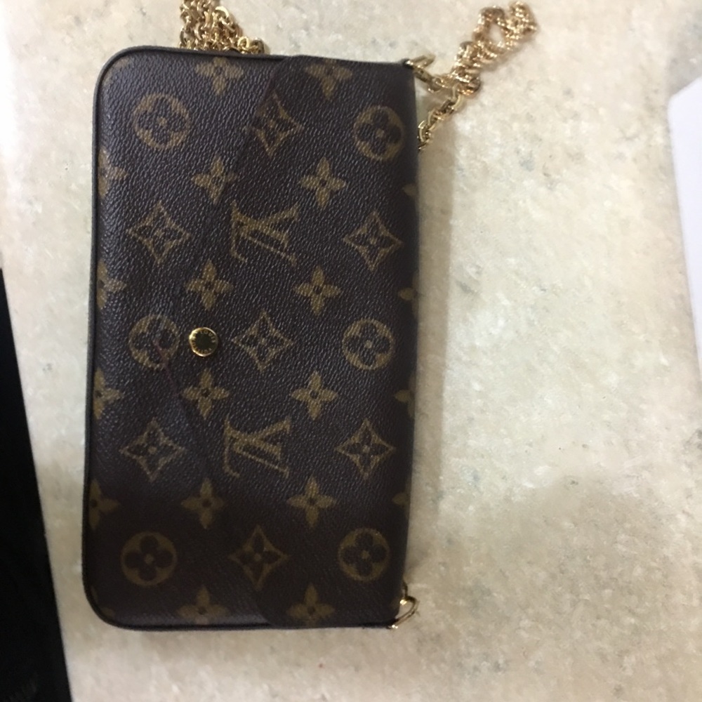 LOUIS VUITTON
